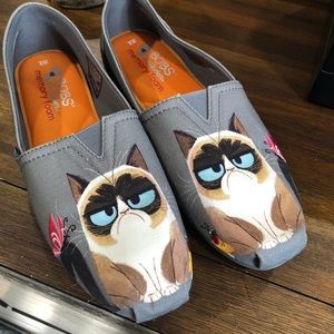 Bob’s Grumpy Cat Shoes